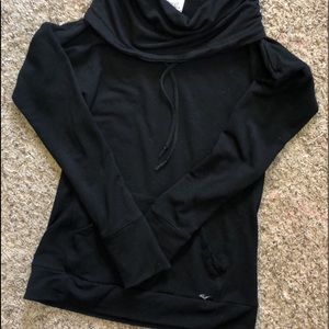 Everlast sweater small